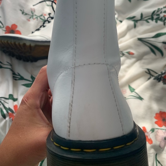 good condition white doc martens! - Picture 4 of 11